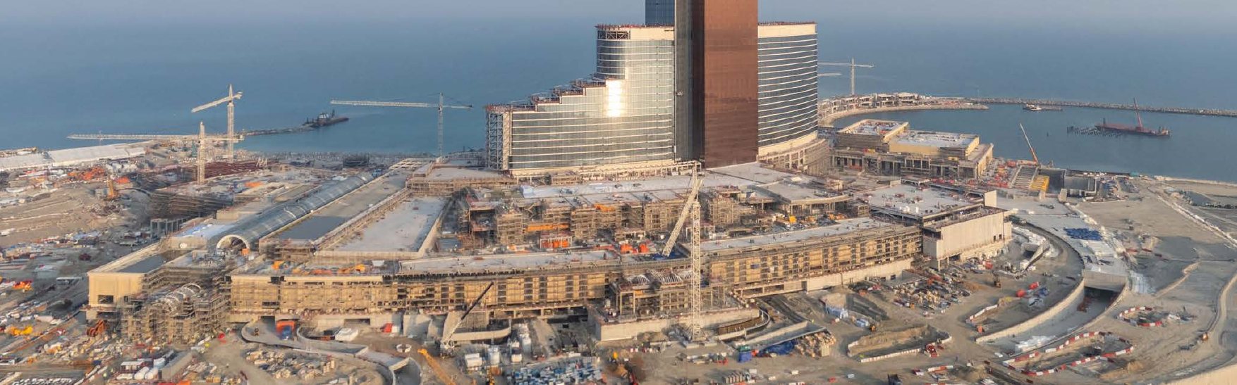 Wynn Al Marjan Island resort under construction beside the sea